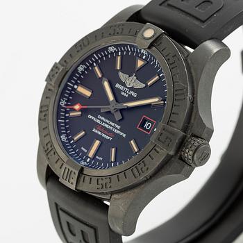 Breitling, Avenger, Blackbird, armbandsur, 44 mm.