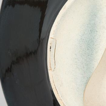 Birger Kaipiainen, a ceramic dish, signed Kaipiainen Arabia.