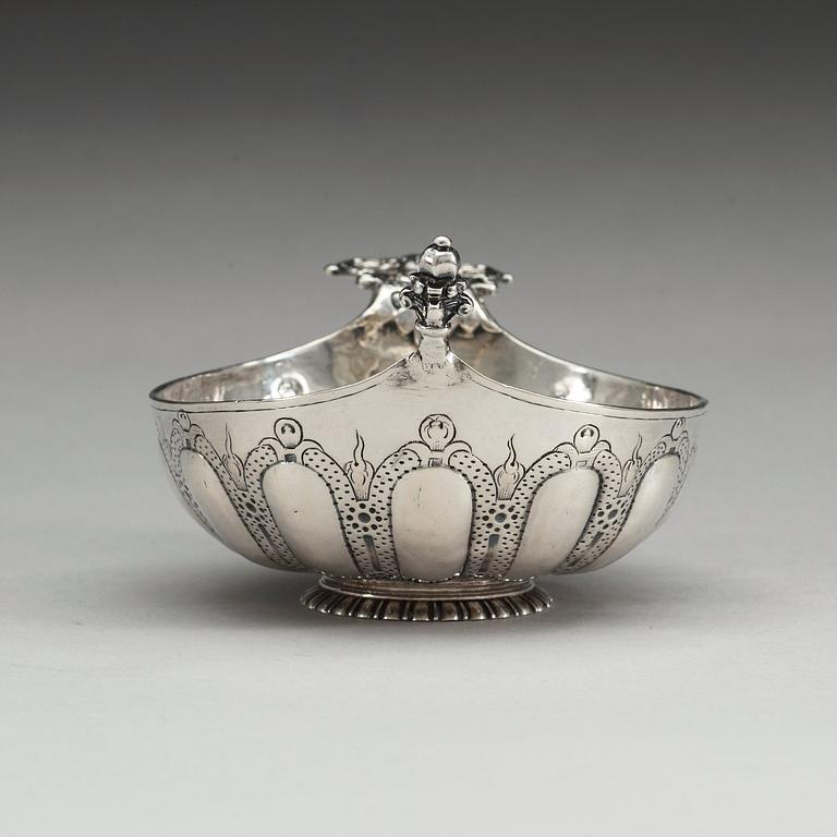 A Swedish early 17th century silver kovsh, marks of Anders Düsterbach, Stockholm (-1588-1612).