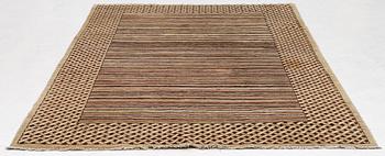 Rug, Pakistan, approx. 270 x 180 cm.