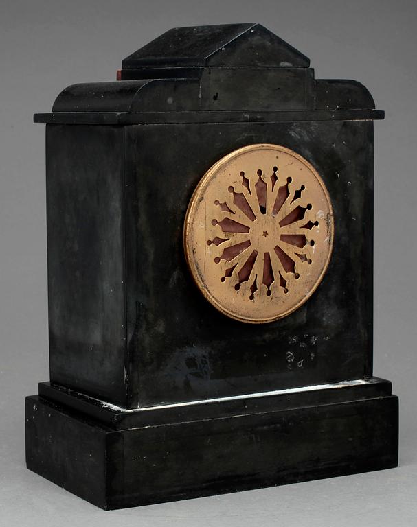 BORDSUR, nyrenässans, 1800-talets slut.