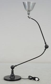 GOLVLAMPA "Triplex-pendel", JOHAN PETTER JOHANSSON, formgiven ca 1919.