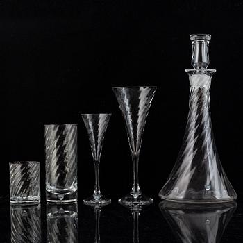 Gunnar Cyrén, a 'Helena' glass service, 33 pieces. Orrefors.