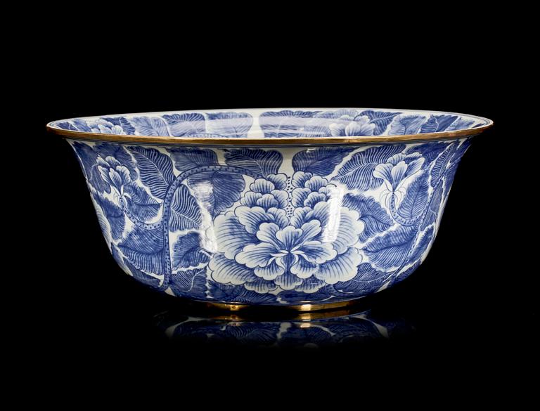 LOTUSSKÅL, porslin,  Kina 1800-tal.