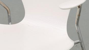 KARMSTOLAR, ett par, "Sjuan" Arne Jacobsson för Fritz Hansen, 1900-talest mitt.