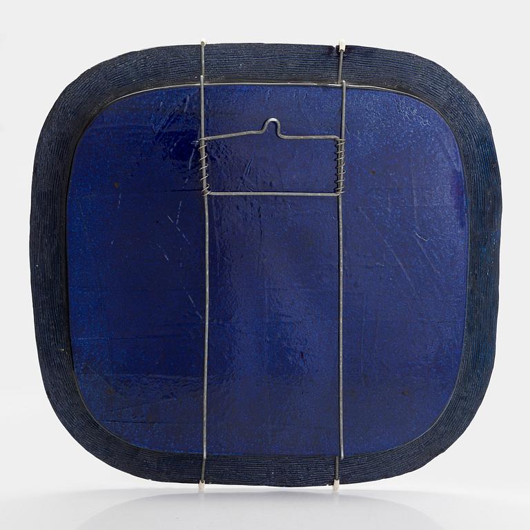 Birger Kaipiainen, a decorative ceramic plate, signed Kaipiainen.