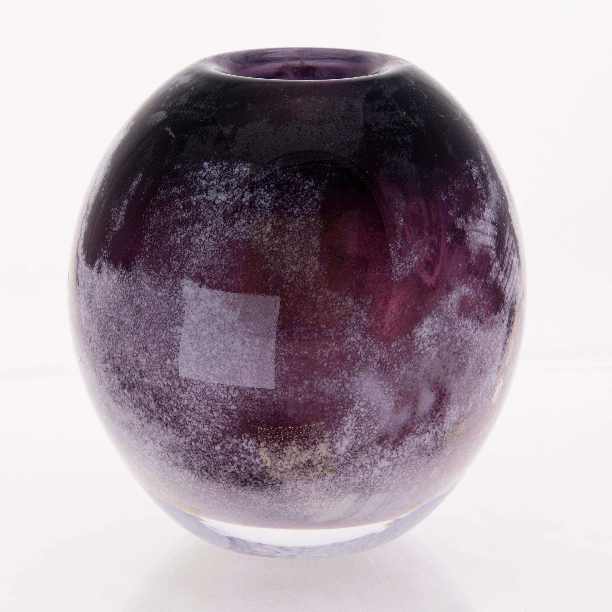 ELLA VARVIO, a glass vase / sculpture, signed Ella Varvio 2017.