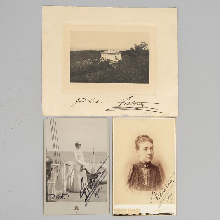 Royal photographs, 2 pieces, signed by Queen Victoria of Sweden, dated 1891 and 1901.