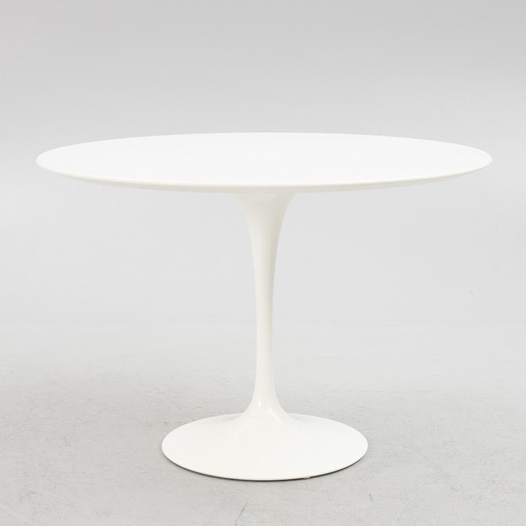Eero Saarinen, a 'Tulip' dining table, Knoll International.