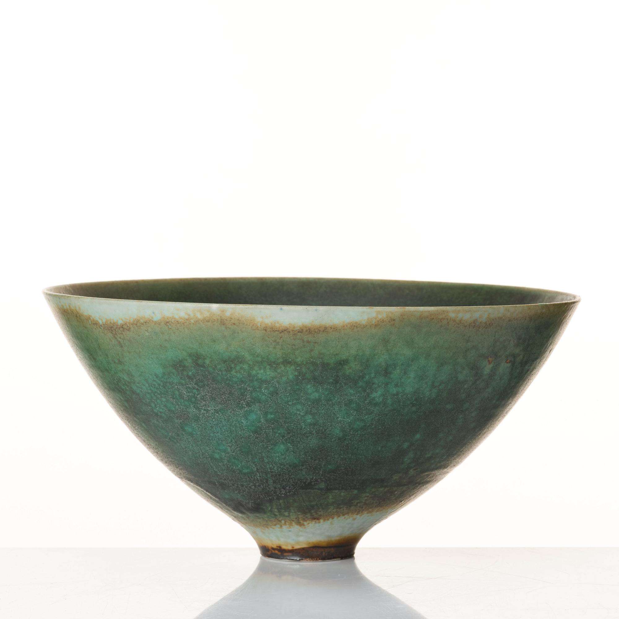 Kyllikki Salmenhaara, a stoneware bowl, Arabia, Finland 1950's.