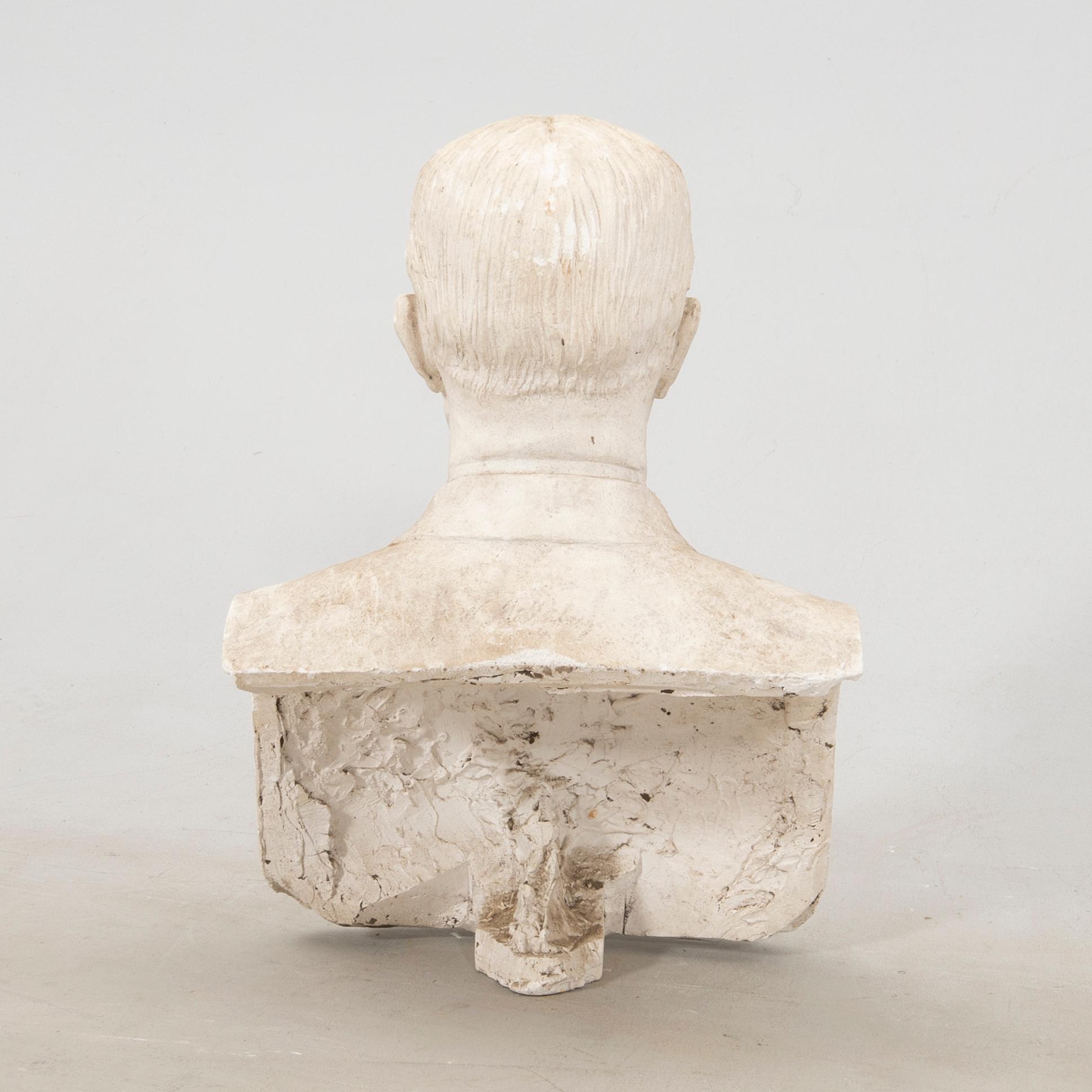 Nils Möllerberg, Skulptur förlaga till Porträttbyst.