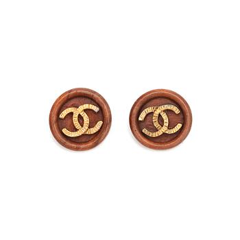 CHANEL, a pair of clip earrings.