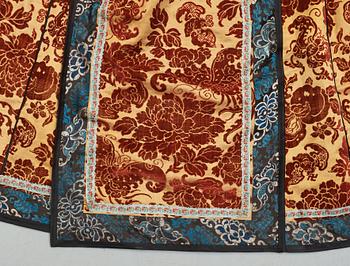 A set of three pieces of Chinese garments, late Qing dynasty (1644-1912).