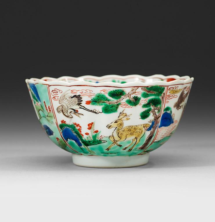 A famille verte lotus shaped bowl, Qing dynasty Kangxi (1662-1722).