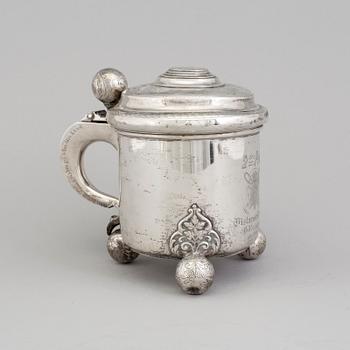 A silver cup by CG Hallberg, Stockholm, 1896.