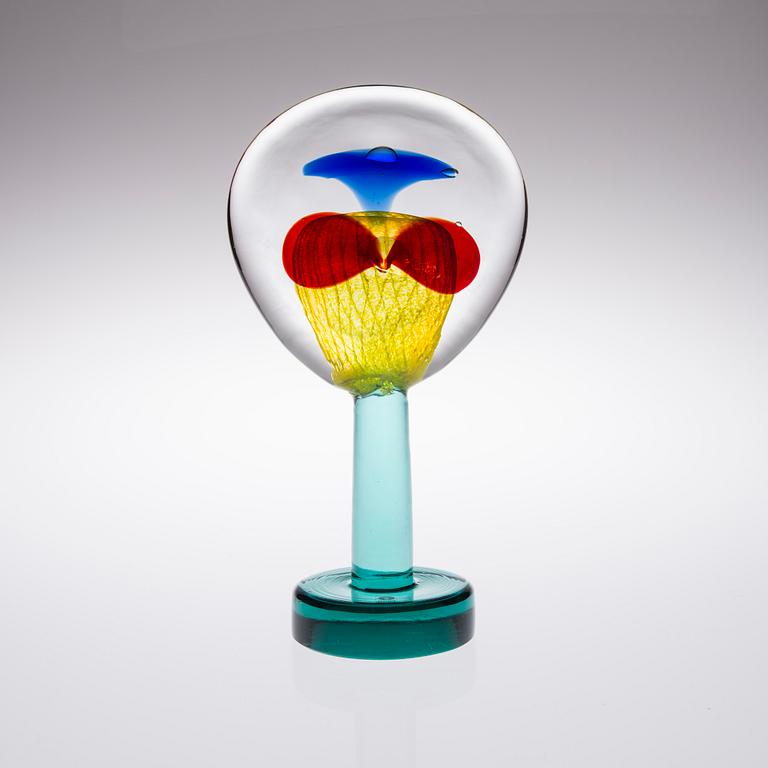 OIVA TOIKKA, A GLASS SCULPTURE. Lollipop. Signed Oiva Toikka, Nuutajärvi 2004, 114/100.