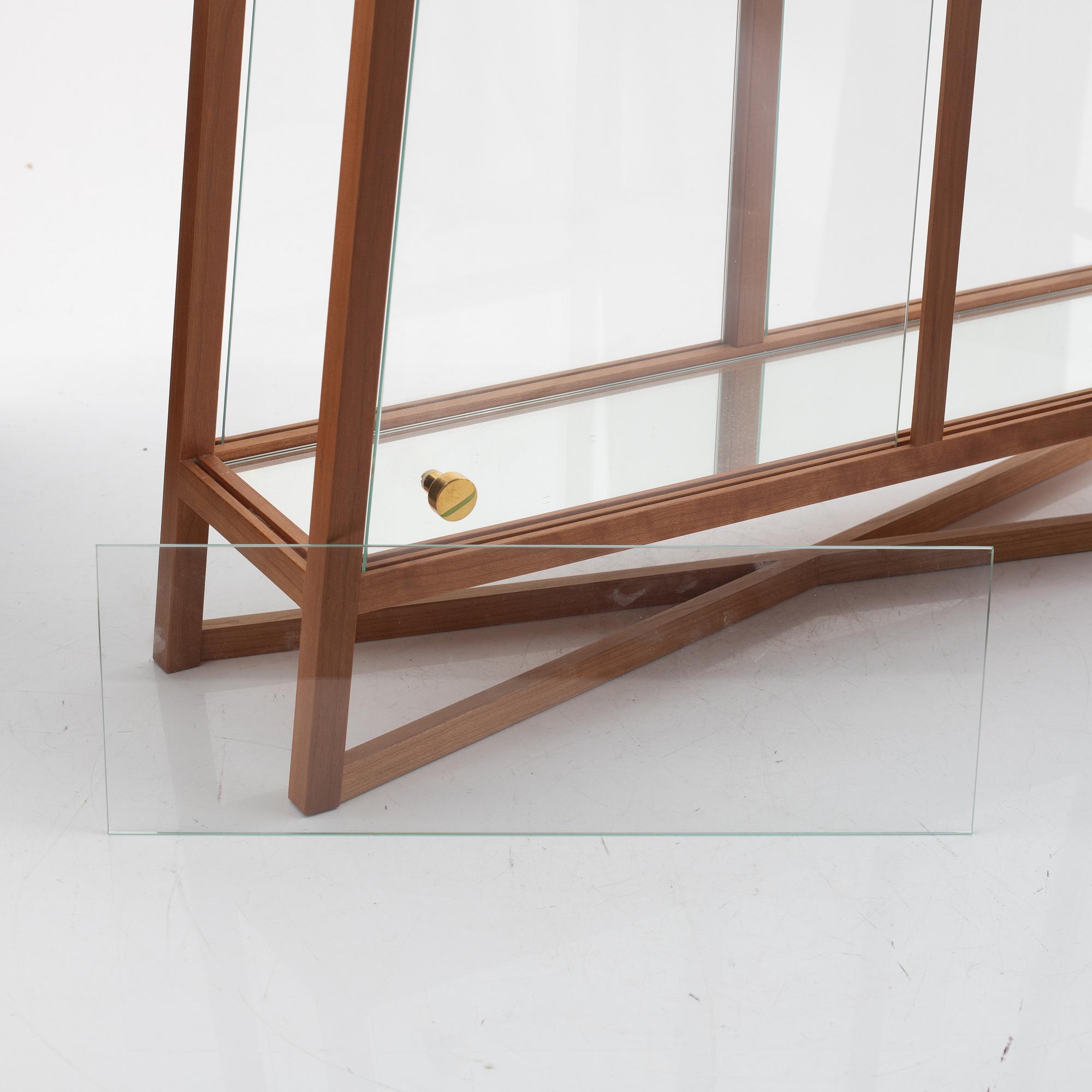 Sebastian Hedengrahn, bordsvitrin, "Fönstergrönska", Firma Svenskt Tenn.