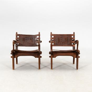 Angel Pazmino, karmstolar ett par för Muebles De Estilo Ecuador 1960-tal.