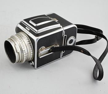 A camera from Hasselblad, model 1000F.