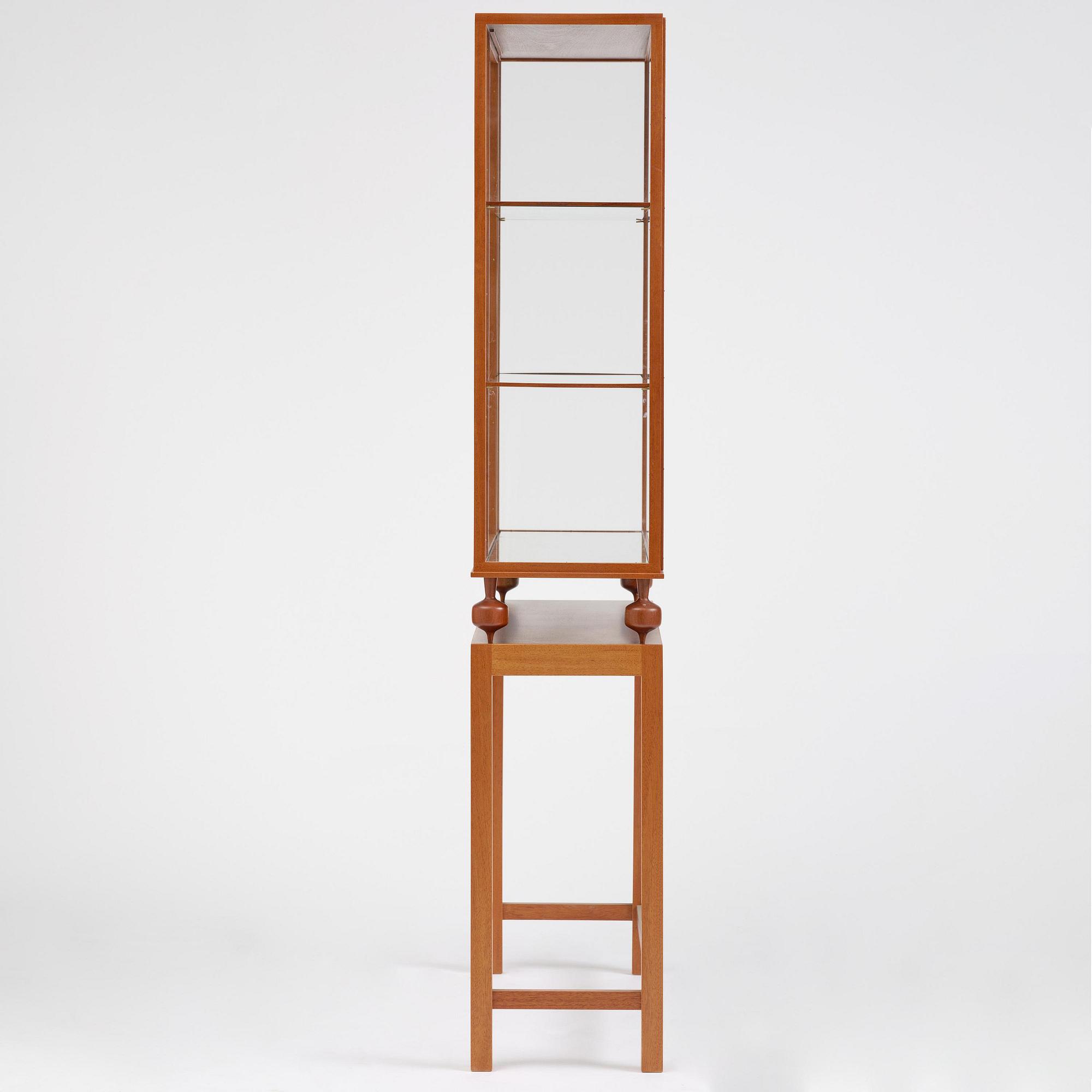 Josef Frank, a display cabinet model 2077, Firma Svenskt Tenn, post 1985.
