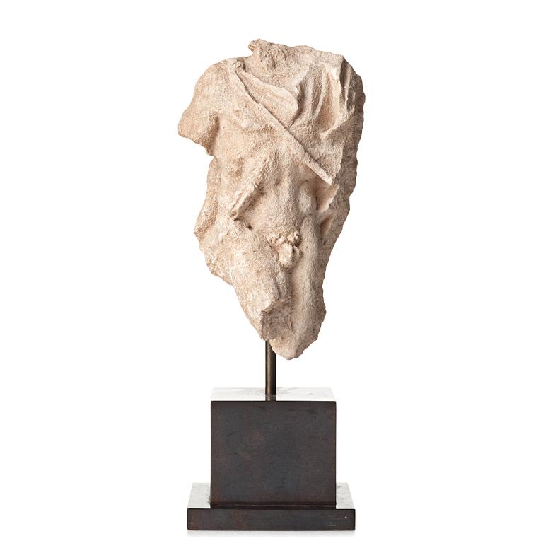 SKULPTUR, sandsten. Hellenistisk, troligen 500-400 f. Kr.