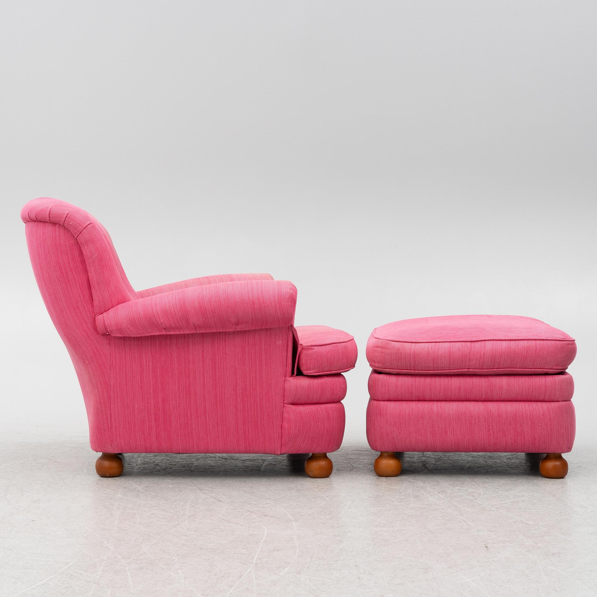 Josef Frank, fåtölj med fotpall, modell 336, Firma Svenskt Tenn.