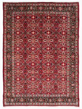 A Birjand carpet, approx. 378 x 277 cm.