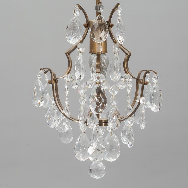 TAKLAMPA, rokokostil. 1900-talets slut.