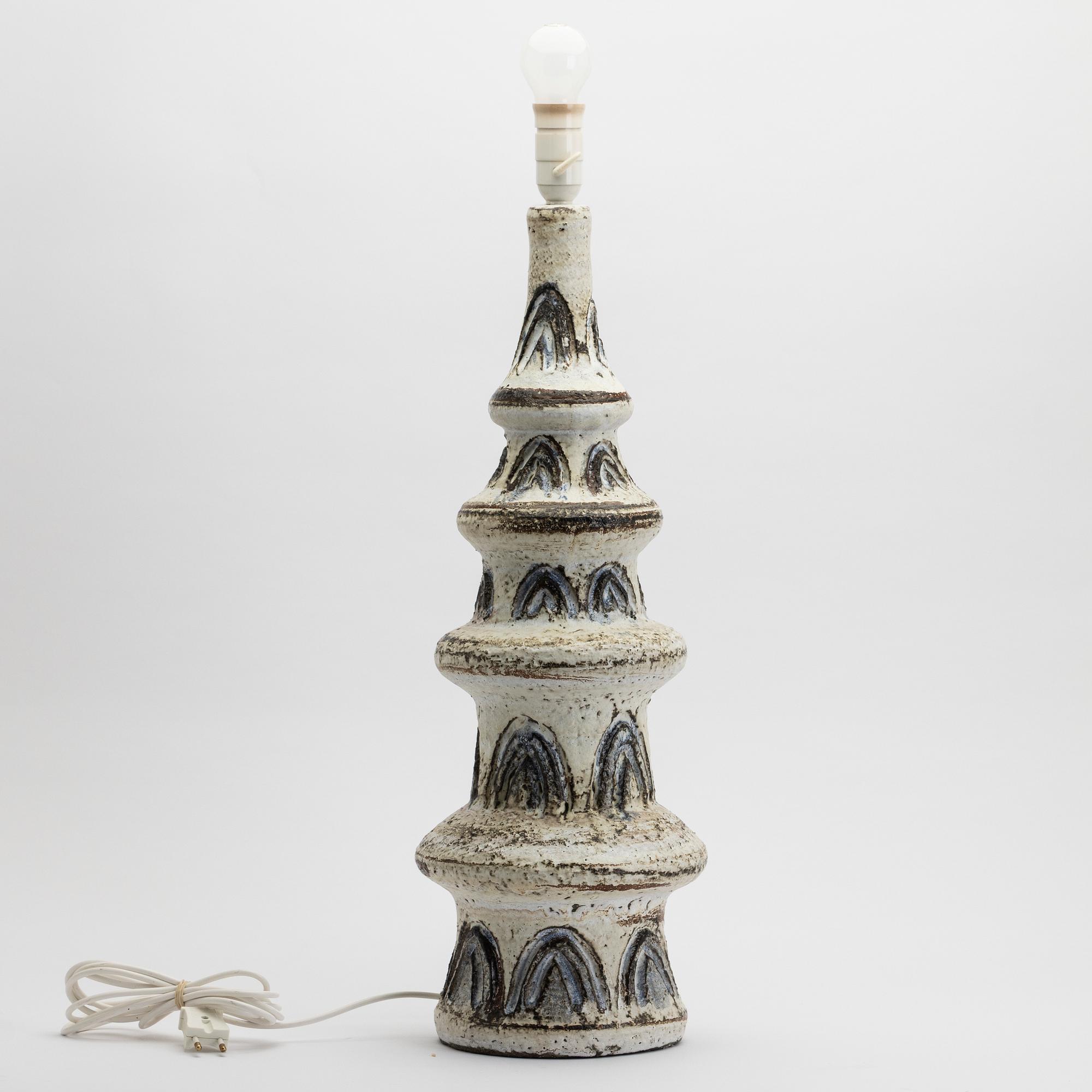 Henry and Else Nielsen, table lamp, stoneware, Henri Keramik, Denmark, 1960s/70s.