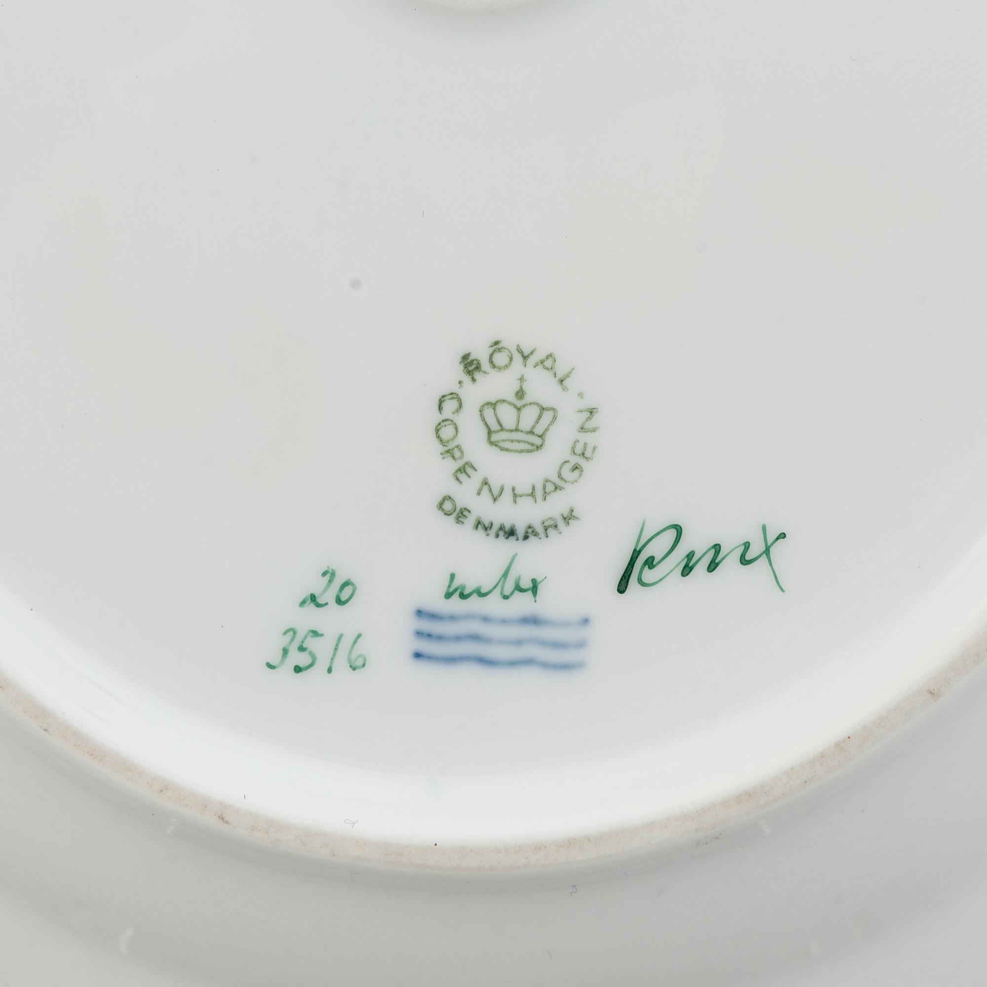 Royal Copenhagen, A porcelain 'Flora Danica' tazza, Denmark.
