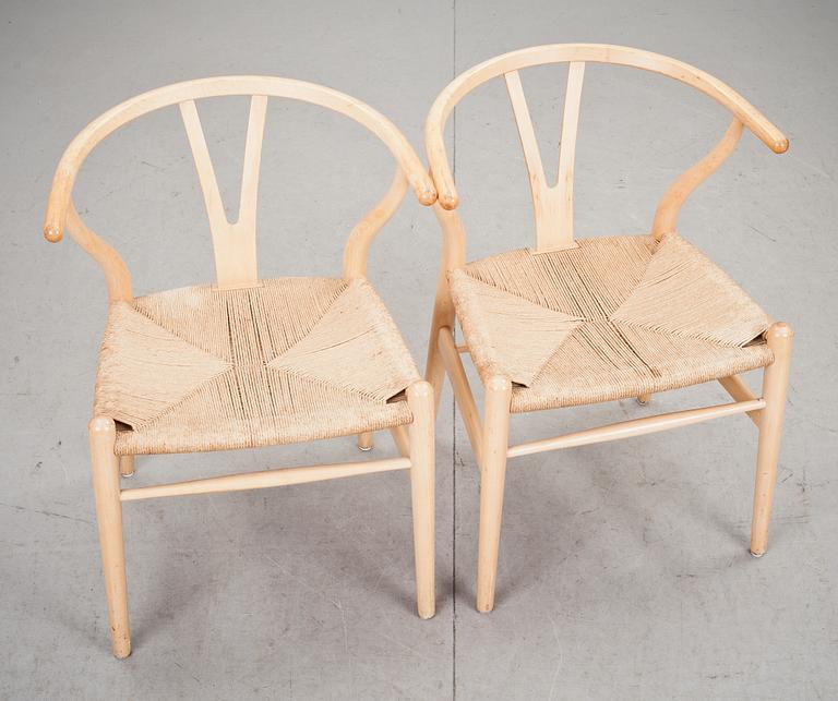 STOLAR, ett par. "Y-stolen", Hans J. Wegner. 1980-tal.