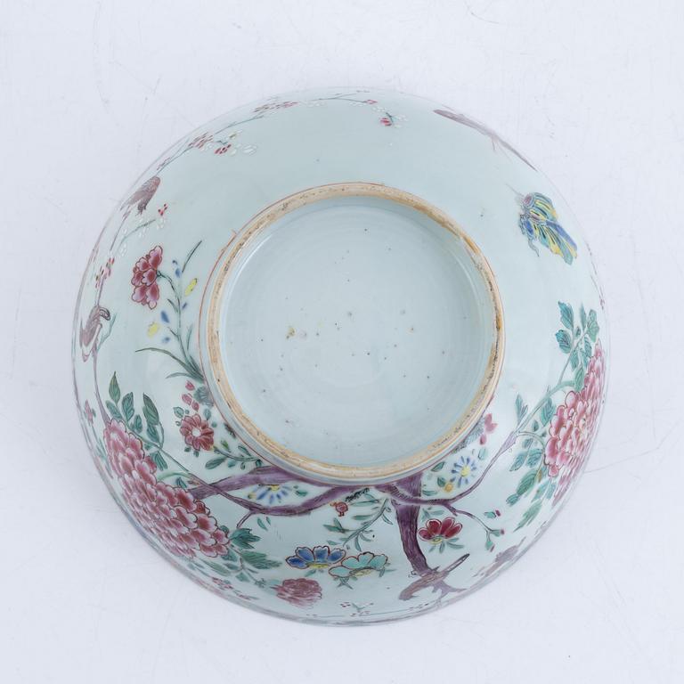 A Famille Rose bowl, export porcelain, China, Qianlong (1736-95).