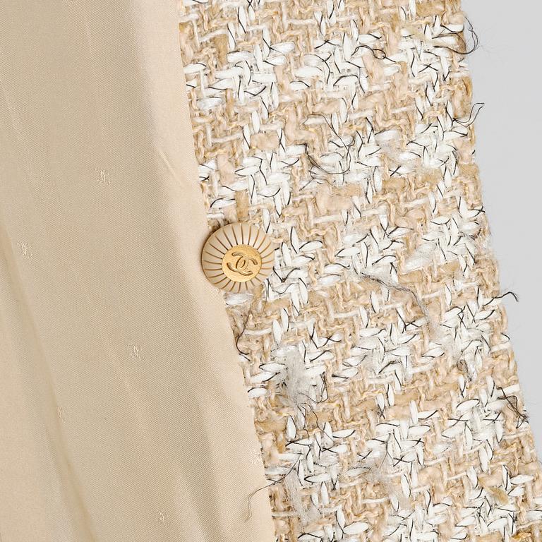 Chanel, suit, two-piece, vintage. Size Fr 36.