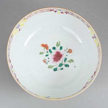 BÅLSKÅL, porslin, Kina, Qianlong 1736-95.