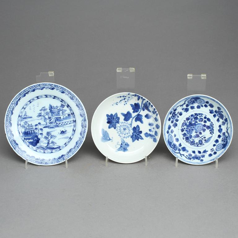 TALLRIKAR, 3 st, porslin, Kina, 1700-tal.