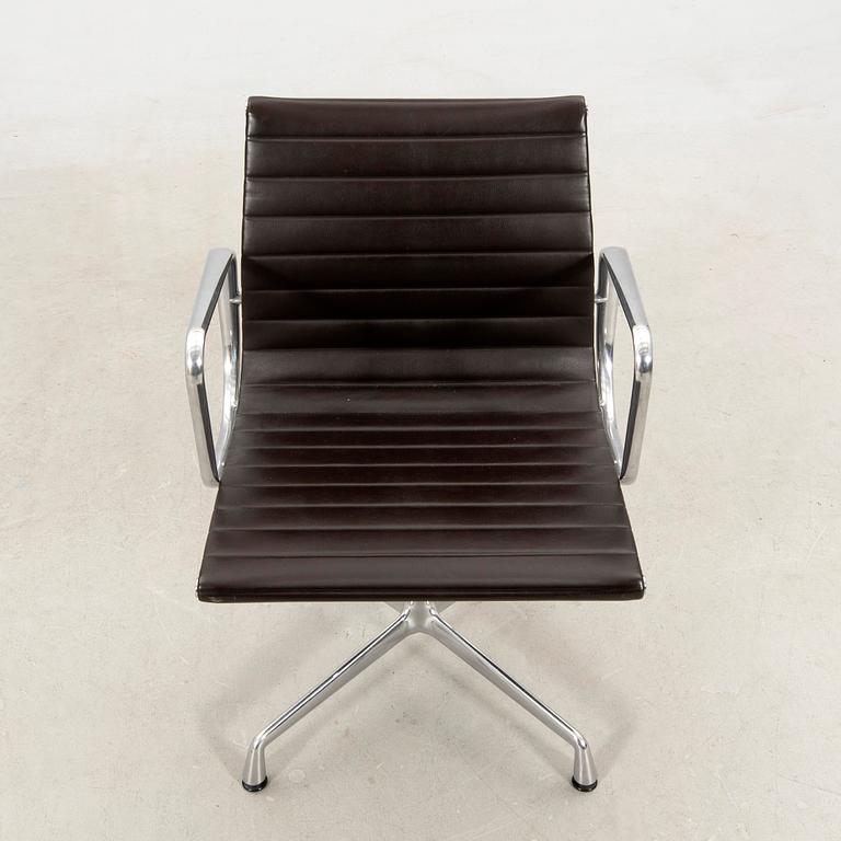 Charles & Ray Eames, desk chair "EA 177" Vitra 2007.