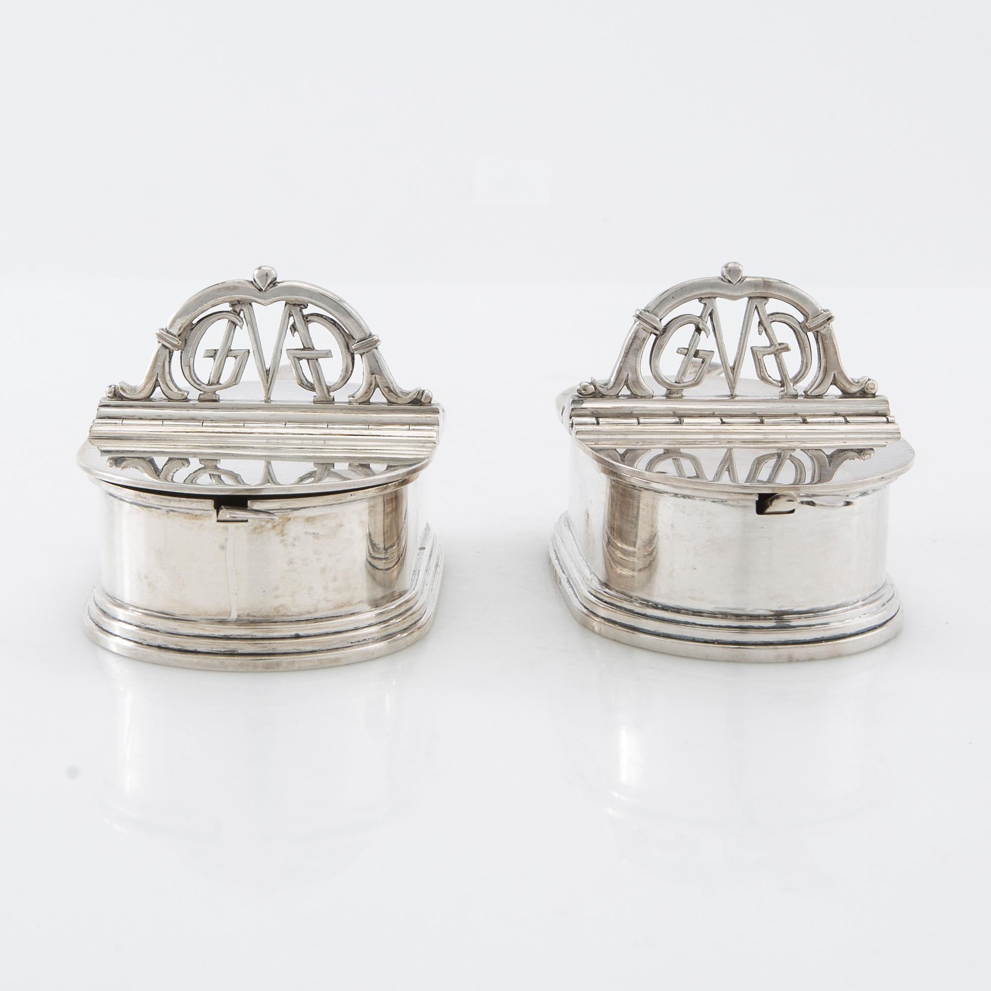 Kryddkar 2 st Atelier Borgila och Lars Cederberg sterlingsilver och silver Stockholm 1934 samt Göteborg 1960.