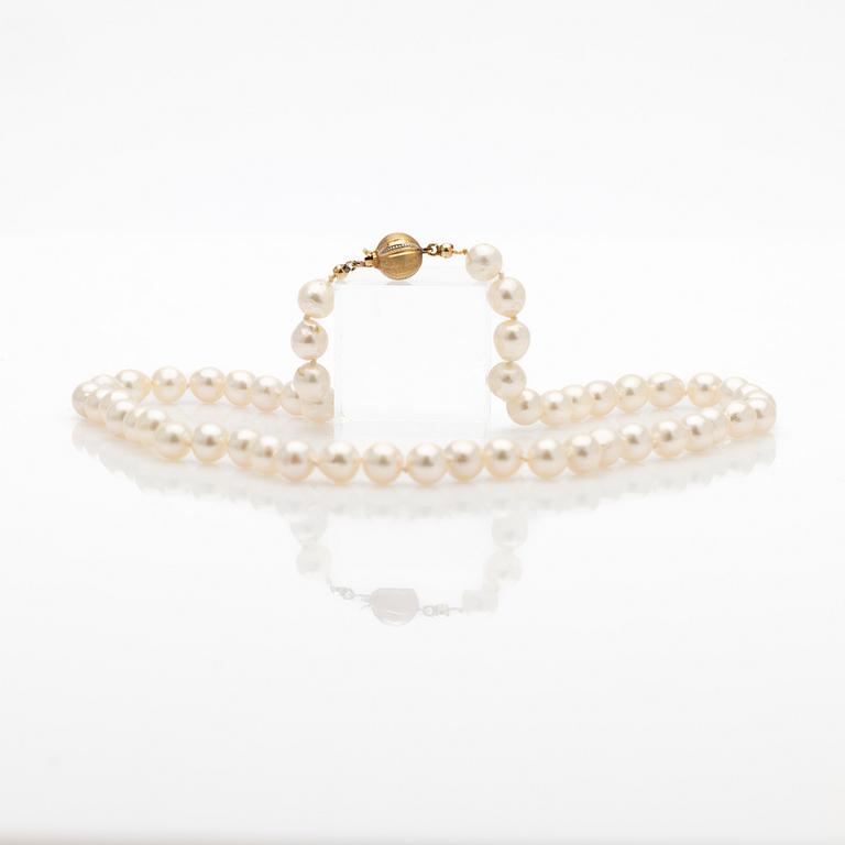 Collier, med odlade pärlor, lås 18K guld.