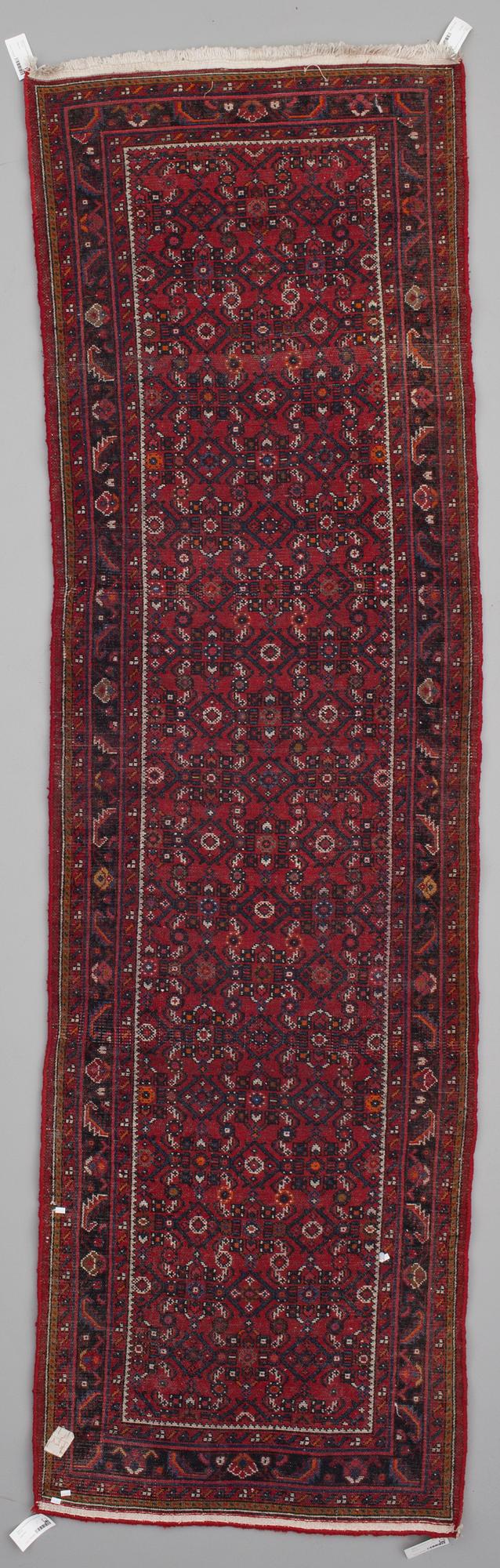 GALLERIMATTA, orientalisk. Ca 310 x 91.
