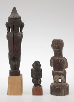 FIGURER, 3 st, Afrika, omkring 1900-talets mitt.