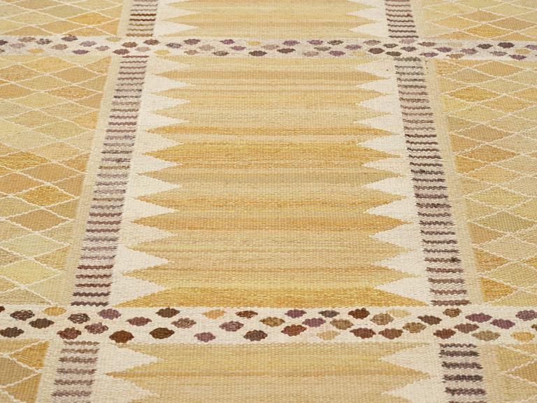 Marianne Richter, A carpet, "Josefina gul", flat weave, ca 226-227,5 x 171,5-175,5 cm, signed AB MMF MR.