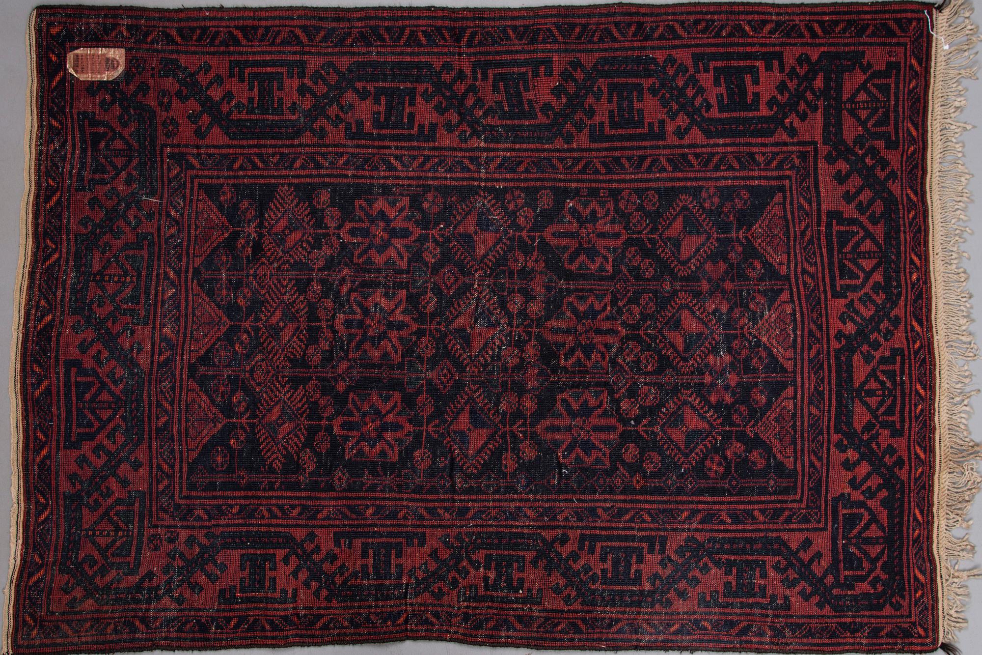 MATTA, persisk, old. Ca 216x152 cm.
