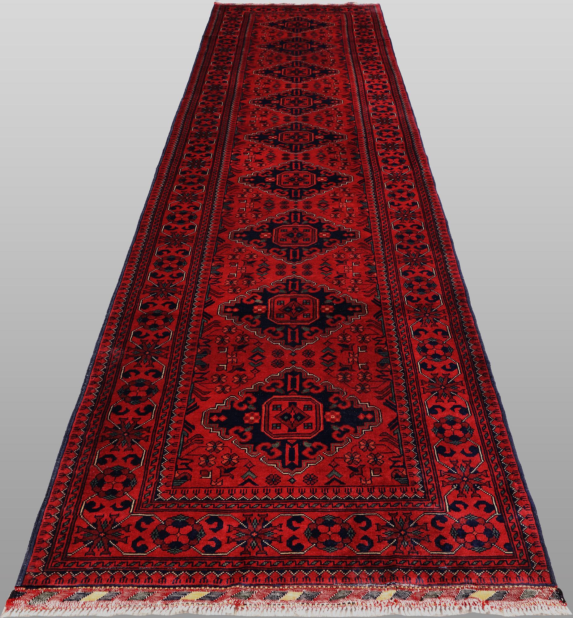Gallerimatta, Afghan, 391 x 87 cm.