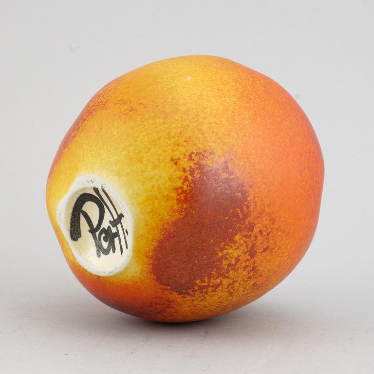 Per Hammarström, apple, ceramic.