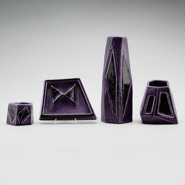 VASER, 3 st samt FAT, chamotte, Vilhelm Bjerke-Petersen, Rörstrand.