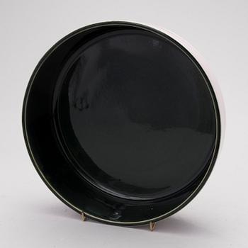 A porcelain bowl signed Heini Riitahuhta 2005.