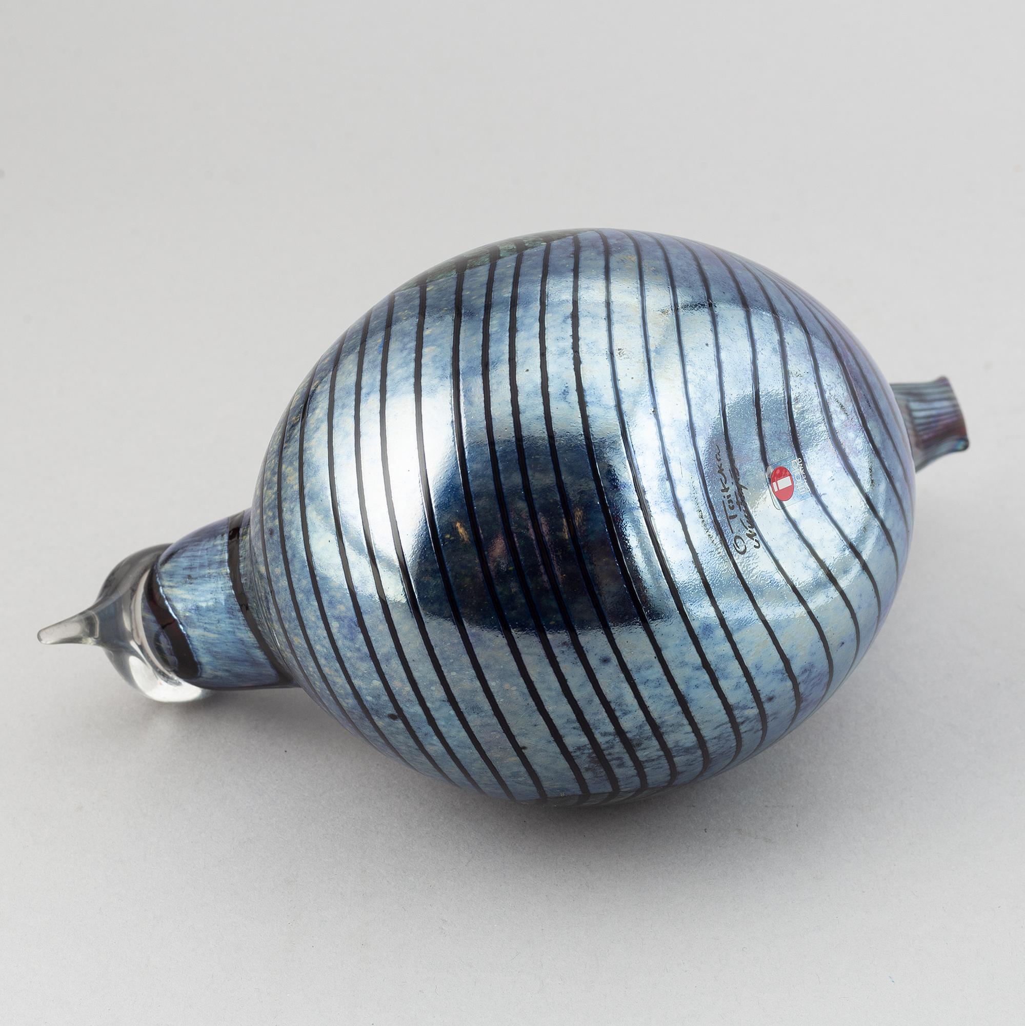 A glass bird by Oiva Toikka, Nuutajärvi.