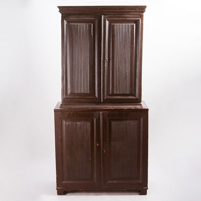 A GUSTAVIAN CUPBOARD, early 19th century.