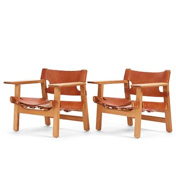 357. Børge Mogensen, a pair of "Spanish Chairs" model "226", Fredericia Stolefabrik, Denmark.