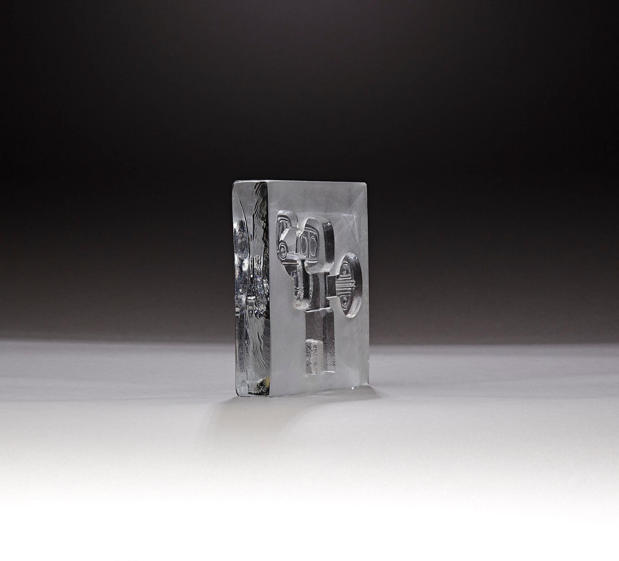 TOM MÖLLER, skulptur, signerad och daterad -76.